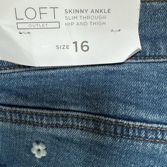 New with tags: Loft Outlet Skinny ankle jeans size 16 - Picture 2 of 10